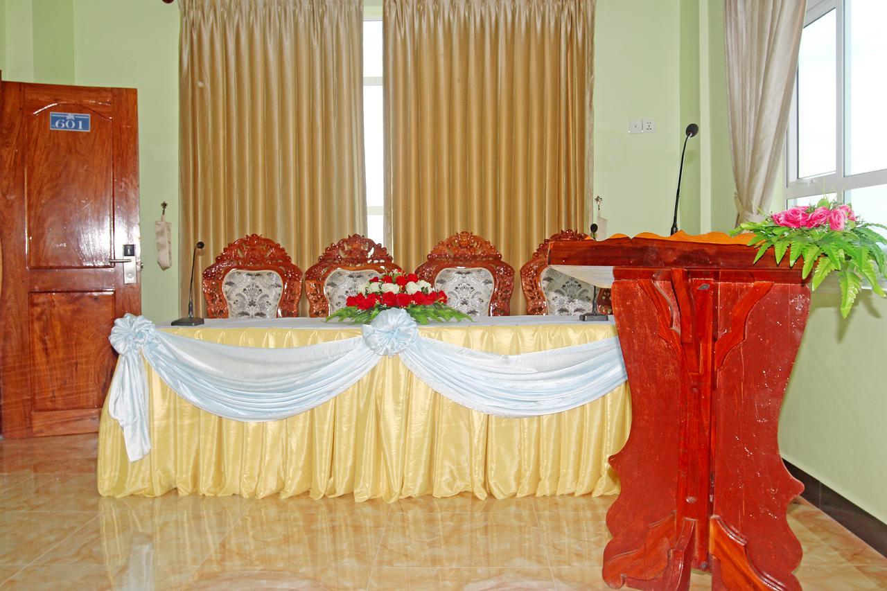 Jasmine Hotel& Sky Bar Battambang Eksteriør billede