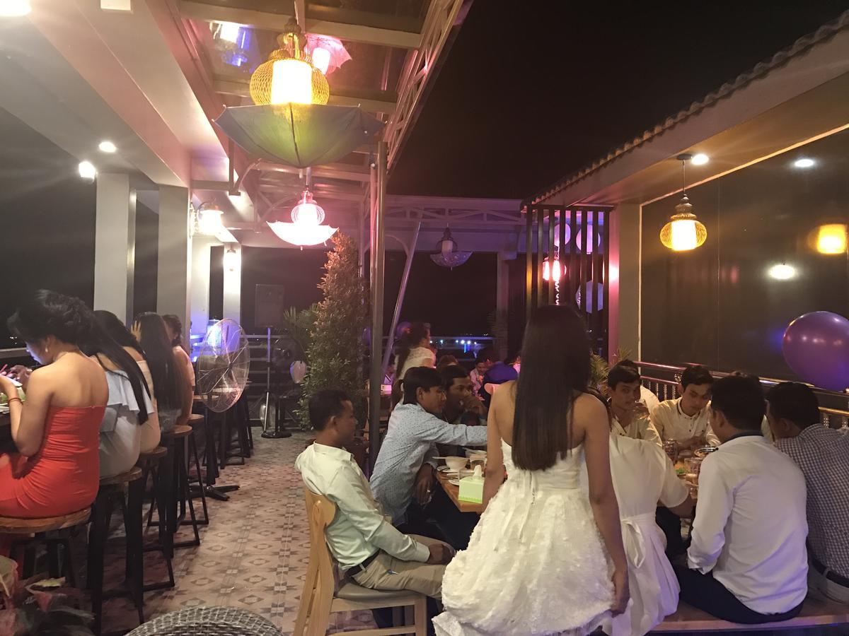 Jasmine Hotel& Sky Bar Battambang Eksteriør billede