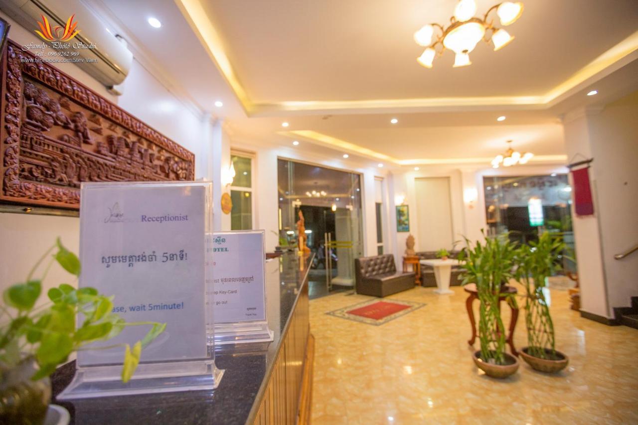 Jasmine Hotel& Sky Bar Battambang Eksteriør billede